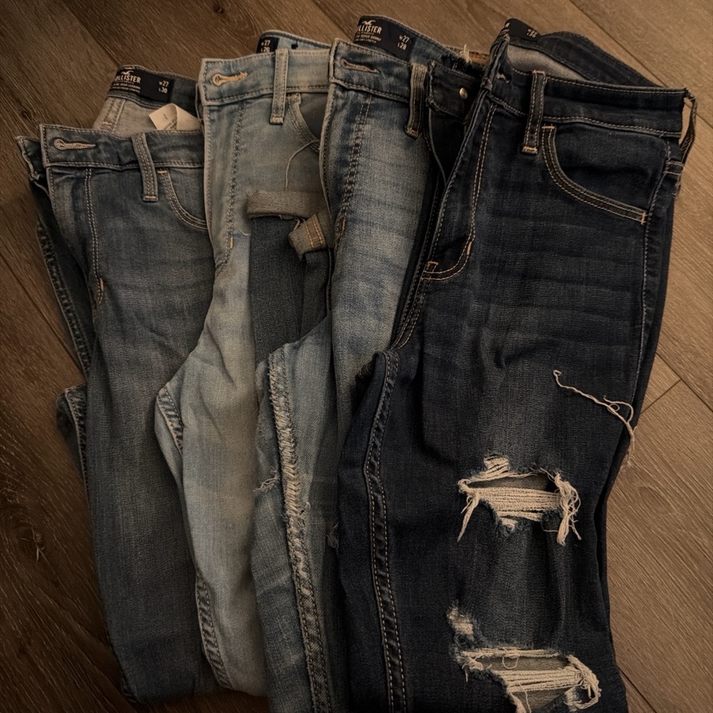 Hollister Stylish Women's Blue Jeans